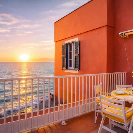 Lemon & Salt Seafront With Amazing Terrace - Prime Location 阿拉西奥