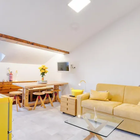 Διαμέρισμα Lemon & Salt Seafront With Amazing Terrace - Prime Location Αλάσιο